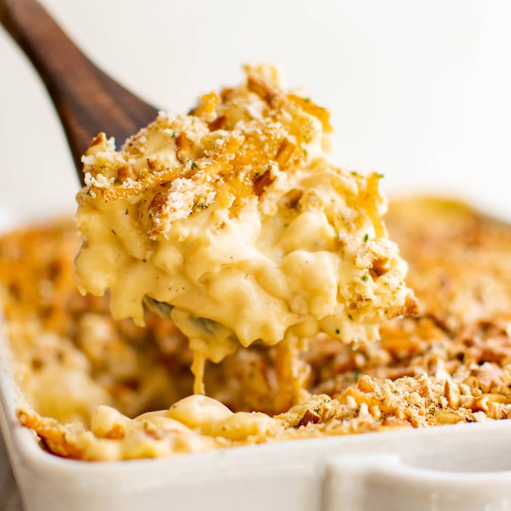 The Ultimate Guide to the Mac and Cheese Ball